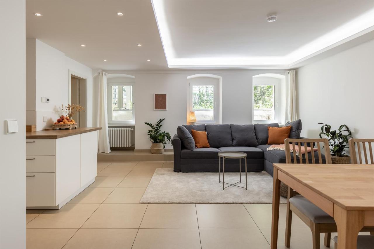 Spacious Apartment In Hemholtzkiez Prenzlauer Berg For 8 People Hiddenseer Berlin Eksteriør bilde