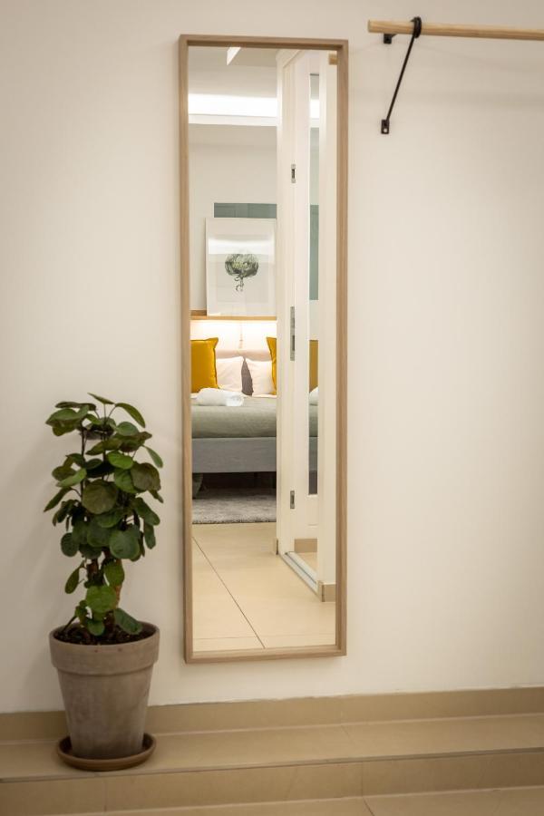 Spacious Apartment In Hemholtzkiez Prenzlauer Berg For 8 People Hiddenseer Berlin Eksteriør bilde