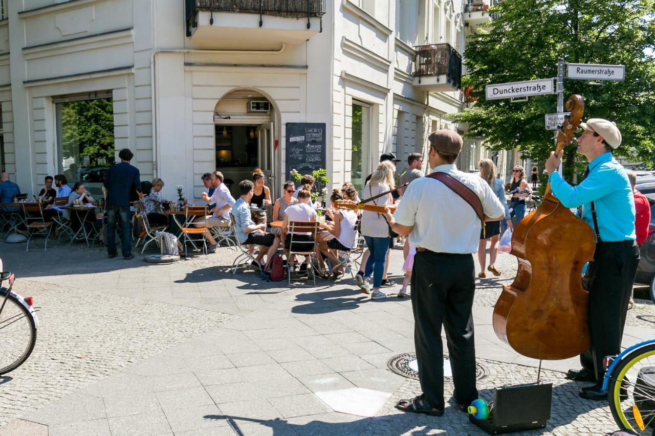 Spacious Apartment In Hemholtzkiez Prenzlauer Berg For 8 People Hiddenseer Berlin Eksteriør bilde